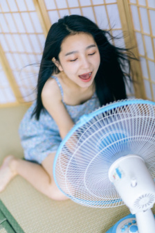坐在学霸的鸡上背单词双楠